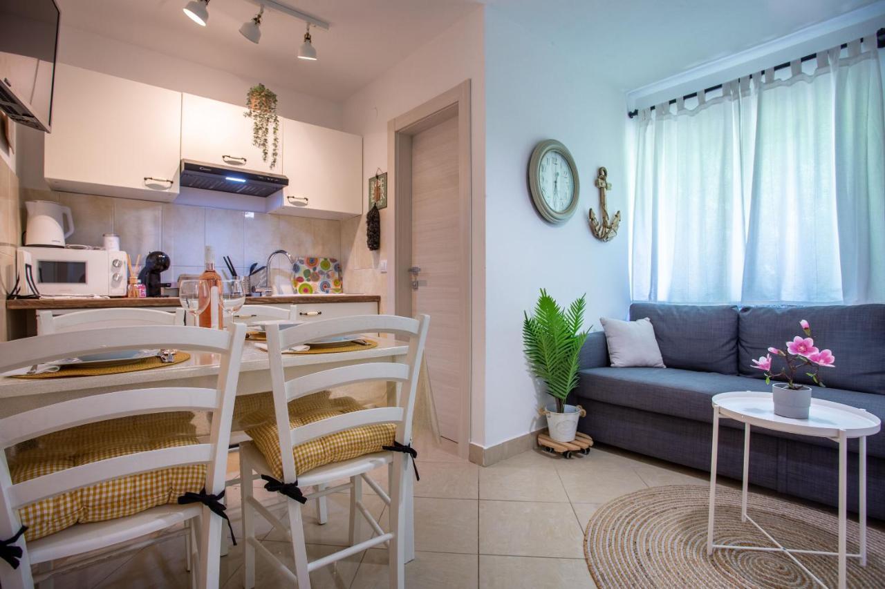 Apartment Magnolia Šilo Exteriör bild