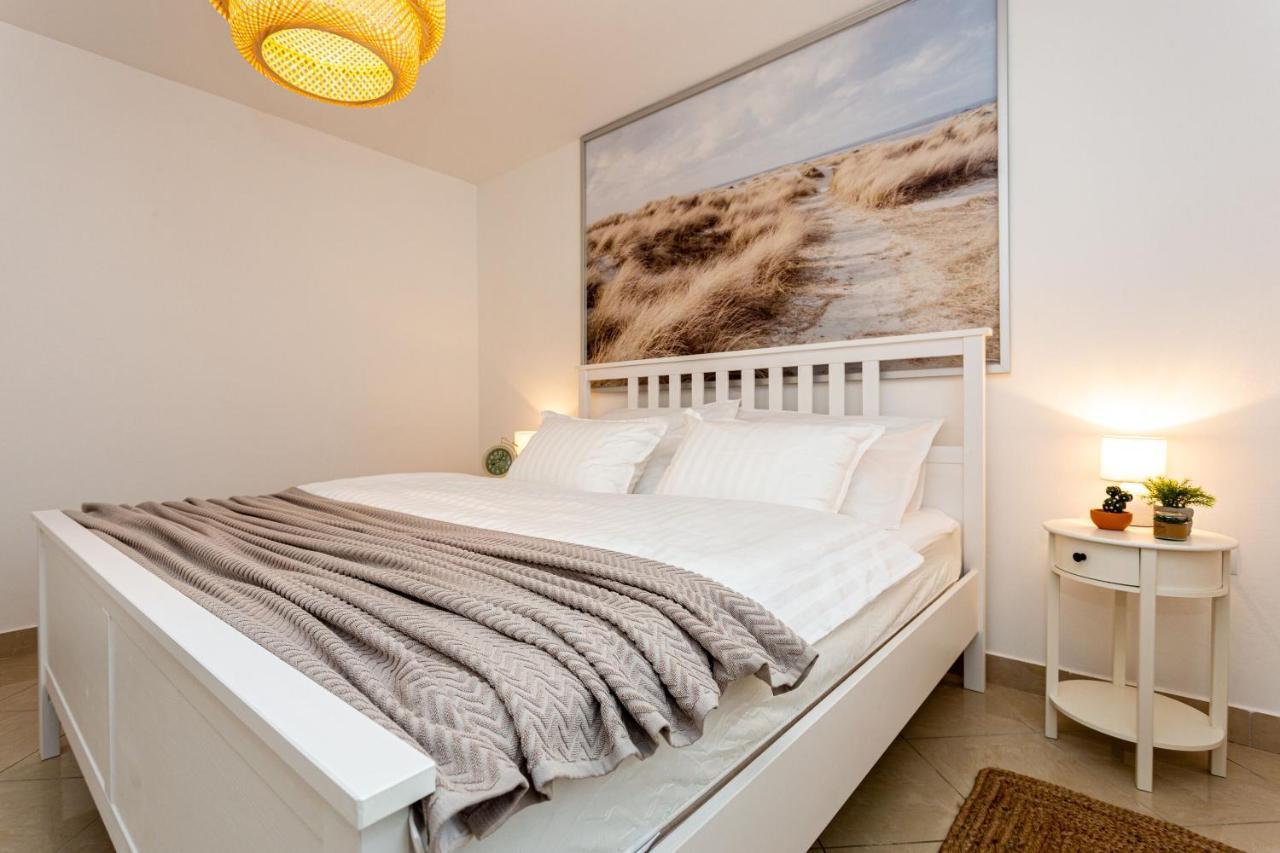 Apartment Magnolia Šilo Exteriör bild